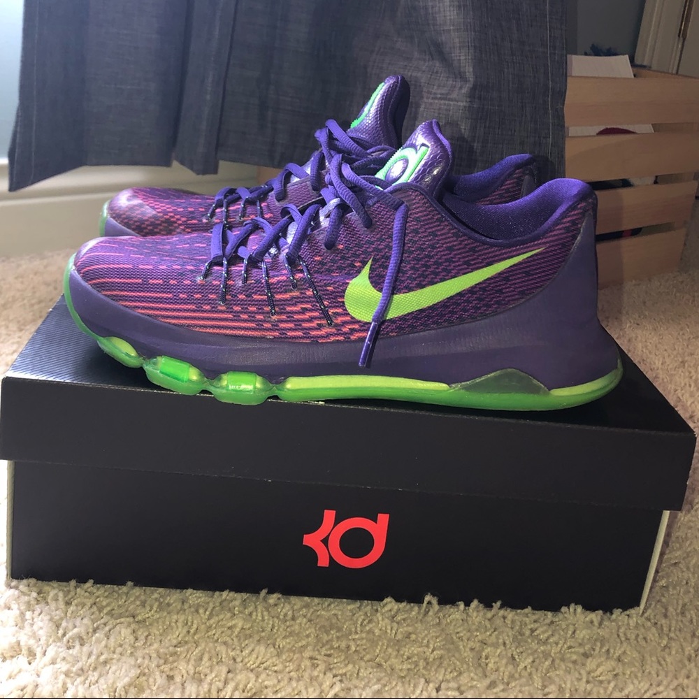 Nike KD 8 “Suit” sneakers